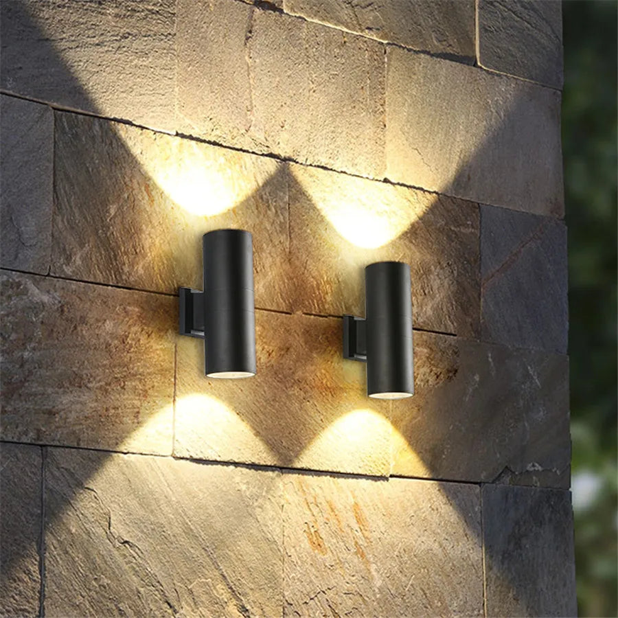 Luz de pared exterior contemporánea con iluminación LED para exteriores