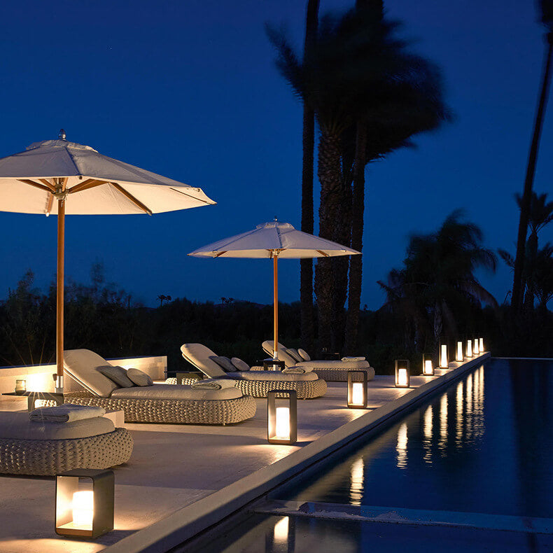Luz moderna para senderos y jardines exteriores
