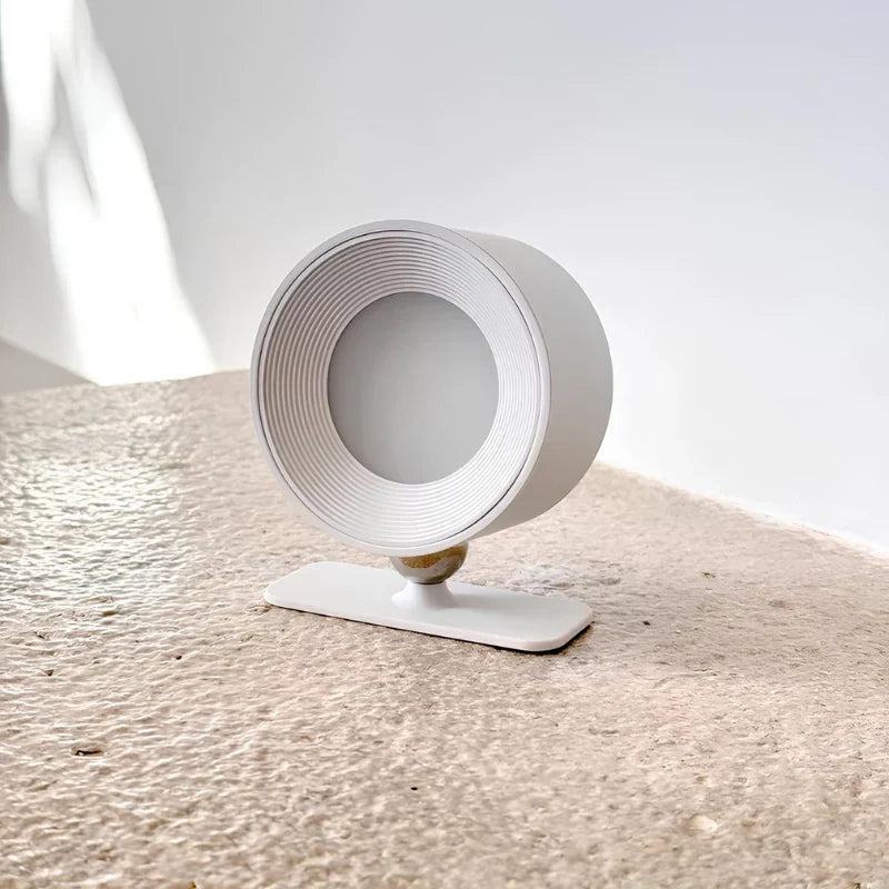 Luz de pared con montaje magnético, regulable y portátil
