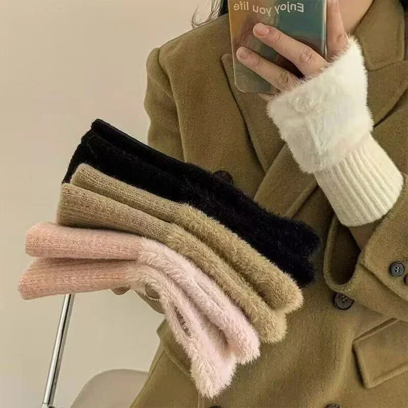 Plush Cozy Fingerless Gloves for Women - product detail 2