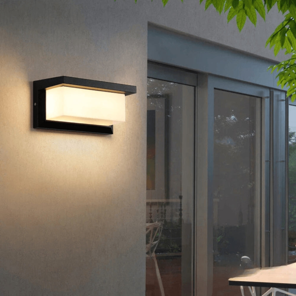Outdoor LED Wall Light with Motion Sensor – 20W &amp; Weatherproof