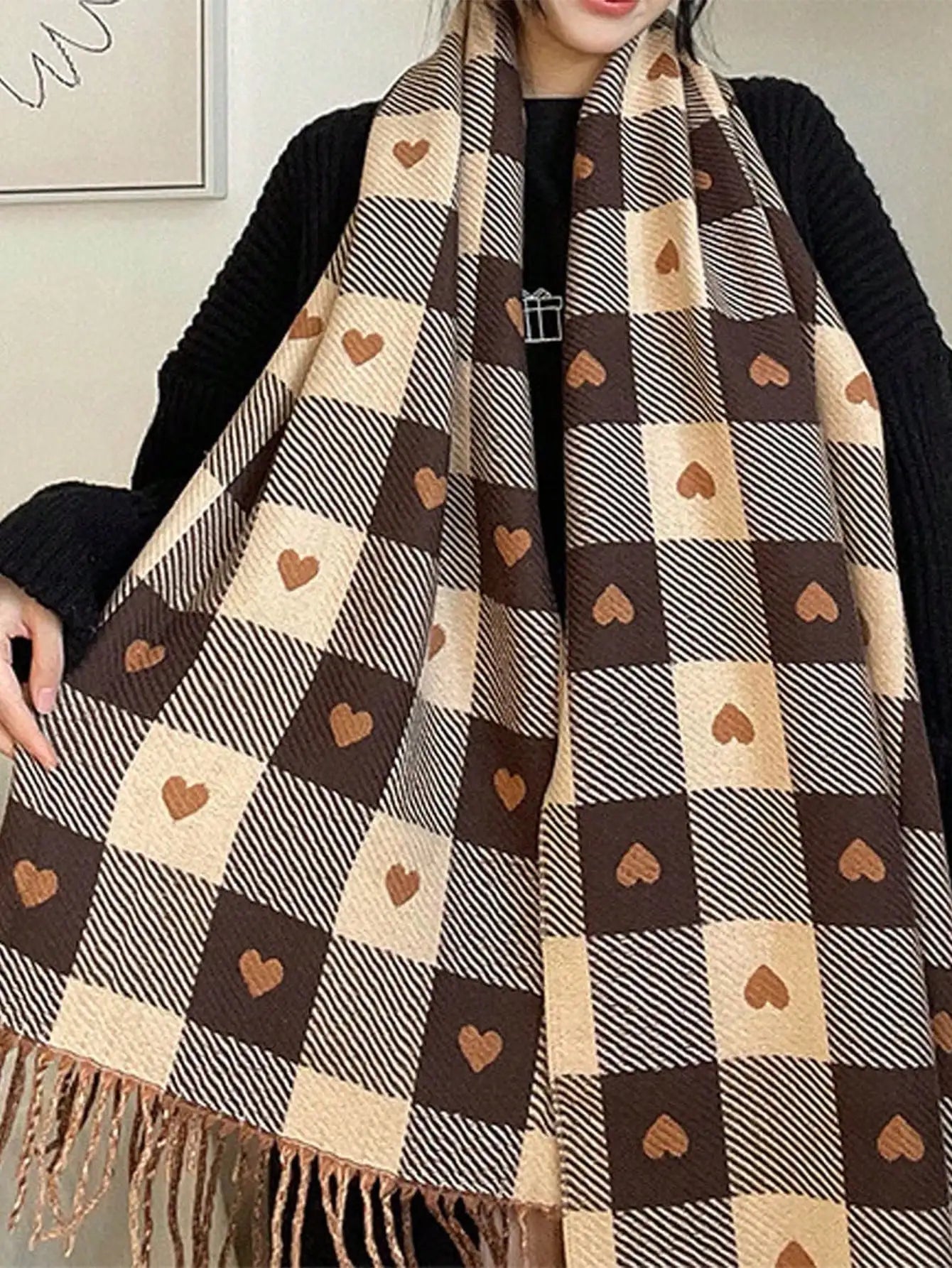 Cozy Checkered Winter Scarf Shawl - product detail 2