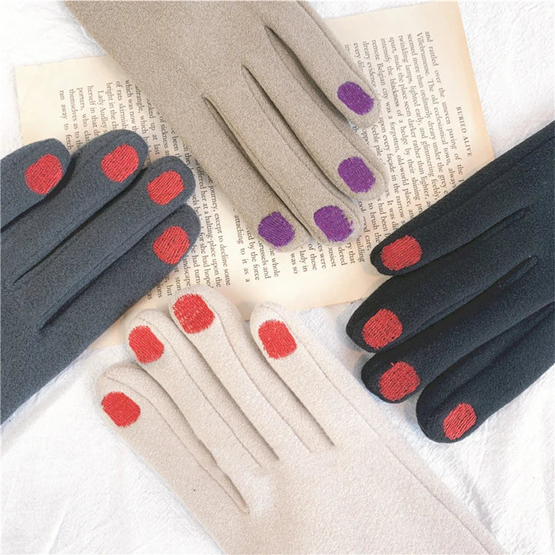 Touch Screen Winter Gloves with Nail Polish Design - product detail 3