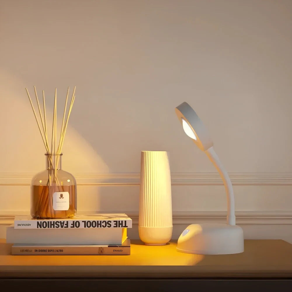 Lámpara de Movimiento Versátil EasyStick Foco Recargable para Cualquier Espacio