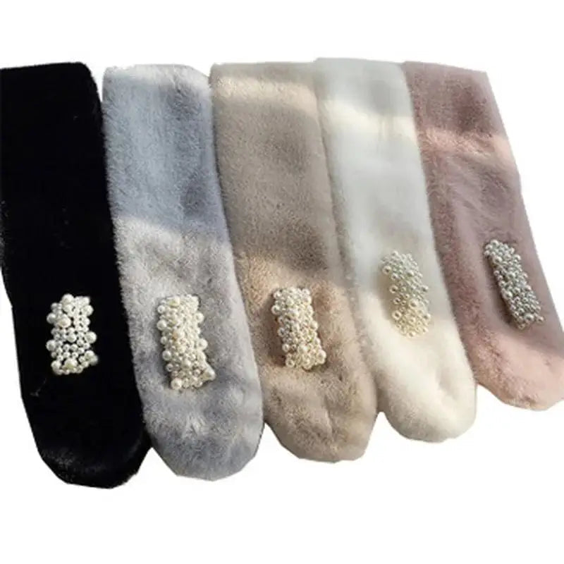 Luxury Faux Fur Pearl Winter Scarf - product detail 2