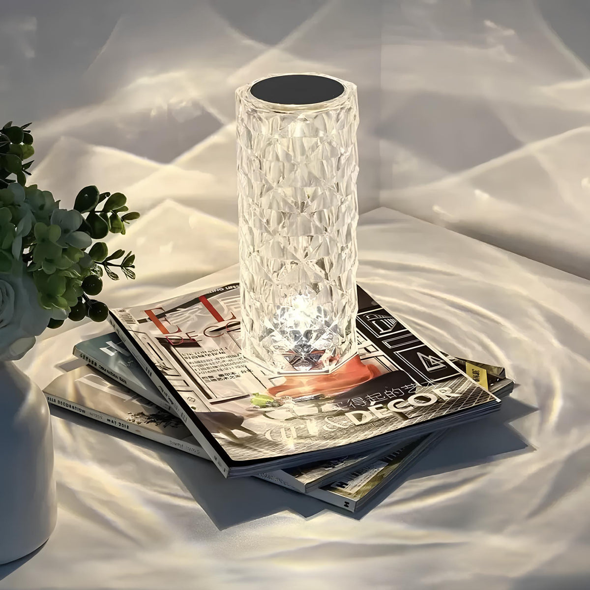 Lámpara LED de cristal elegante con 16 opciones de color y control remoto