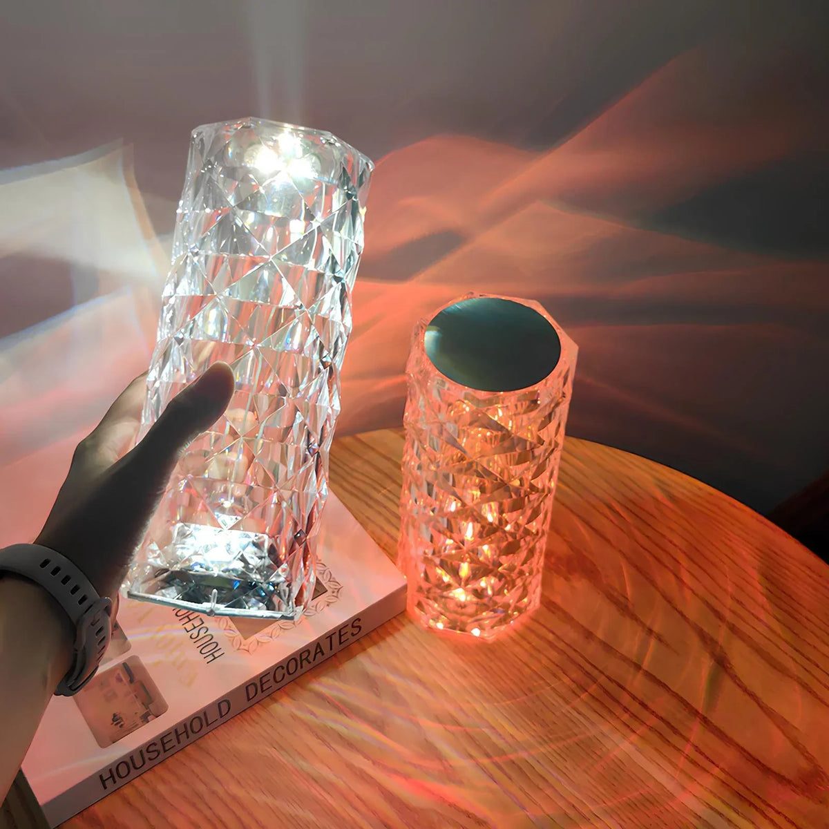 Lámpara LED de cristal elegante con 16 opciones de color y control remoto