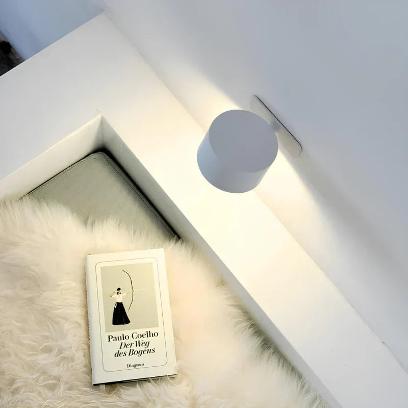 Luz de pared con montaje magnético, regulable y portátil