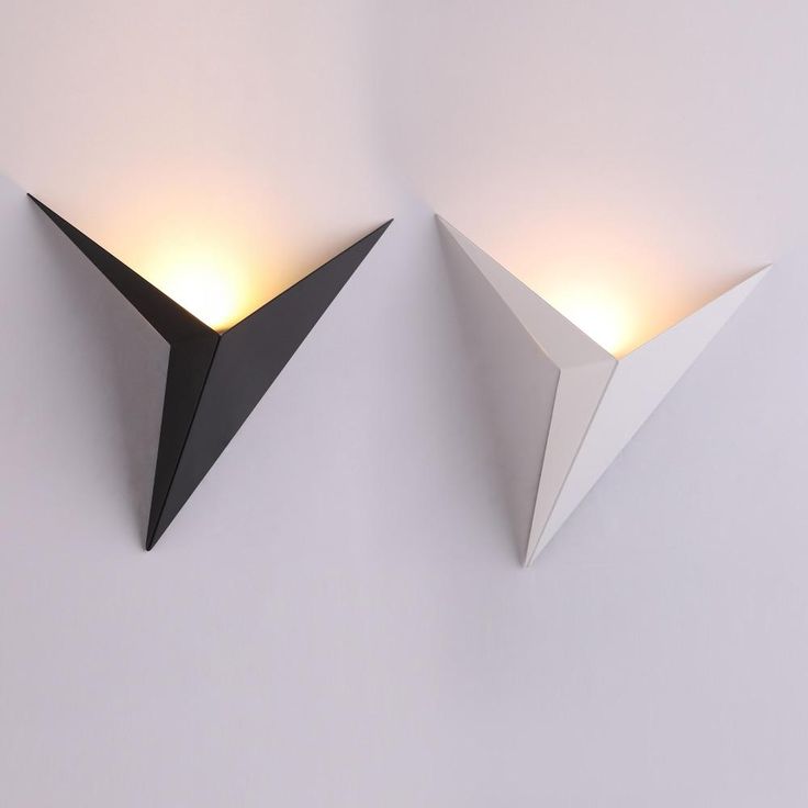 Lámparas de pared de lujo con diseño triangular elegante