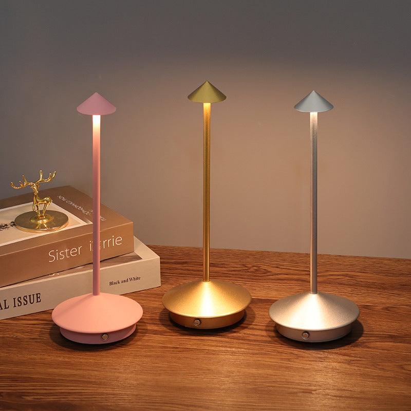 Wireless LED table lamp in an elegant design - product detail 3