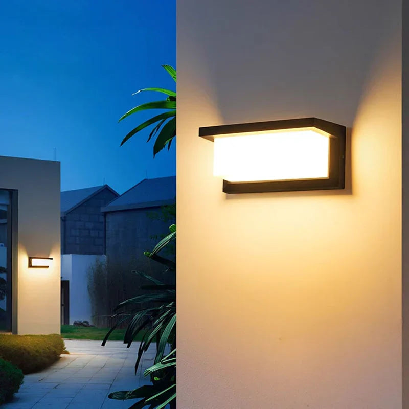 Outdoor LED Wall Light with Motion Sensor – 20W &amp; Weatherproof