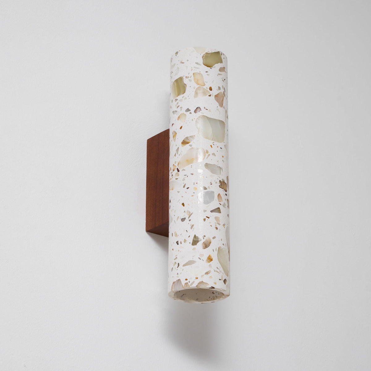 Lámparas de pared minimalistas con detalles artísticos