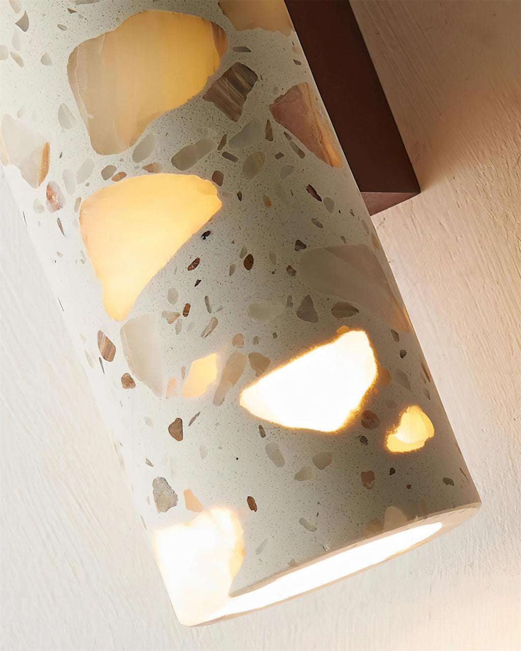 Lámparas de pared minimalistas con detalles artísticos