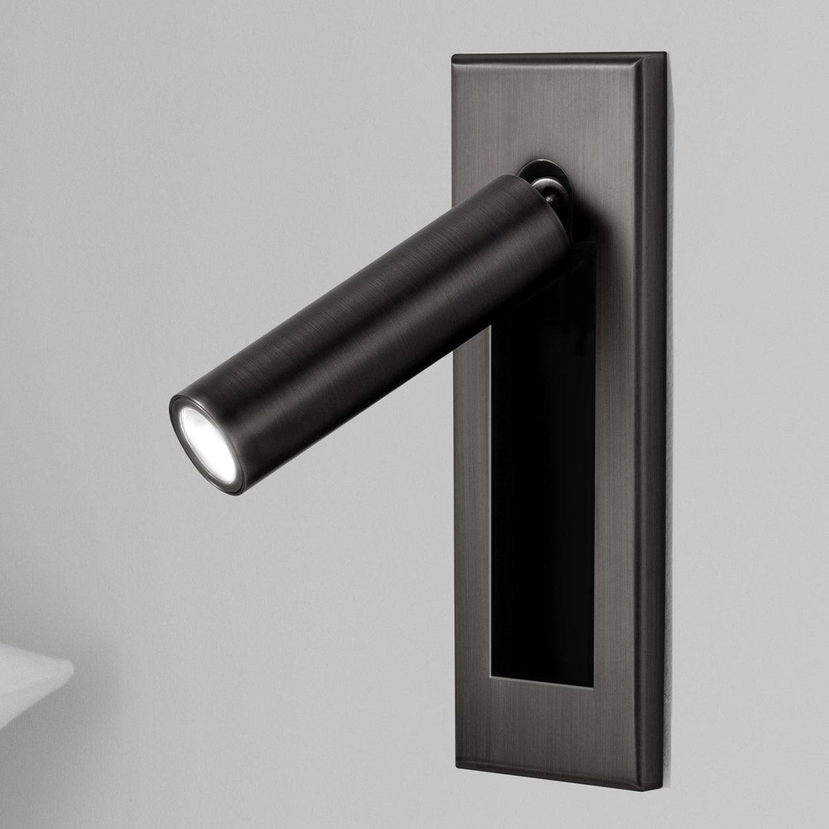 Lámpara de pared para lectura de montaje empotrado delgado