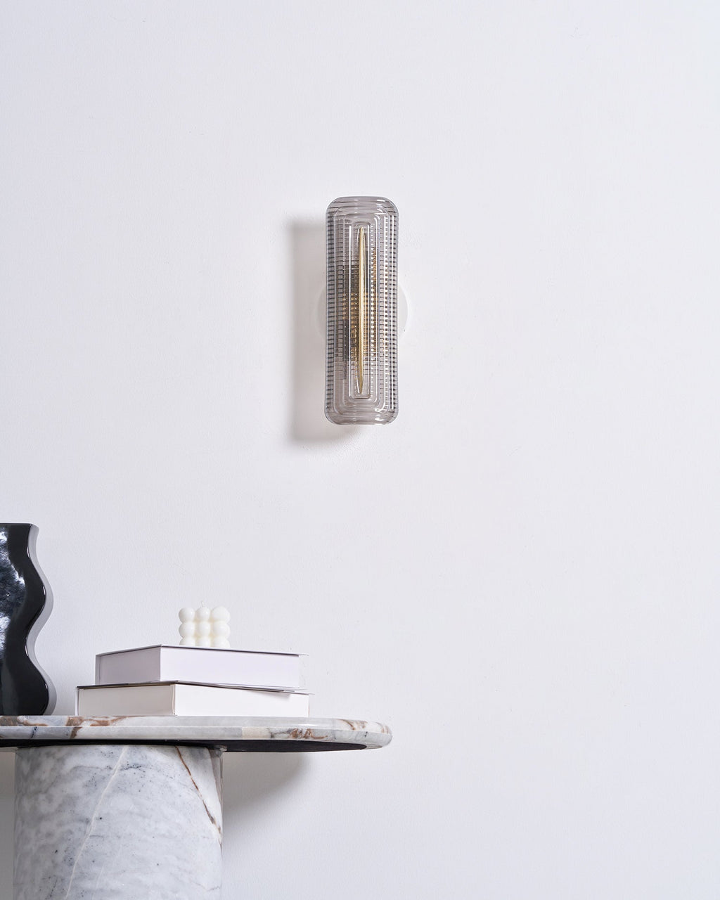 Lámparas de pared geométricas para interiores modernos