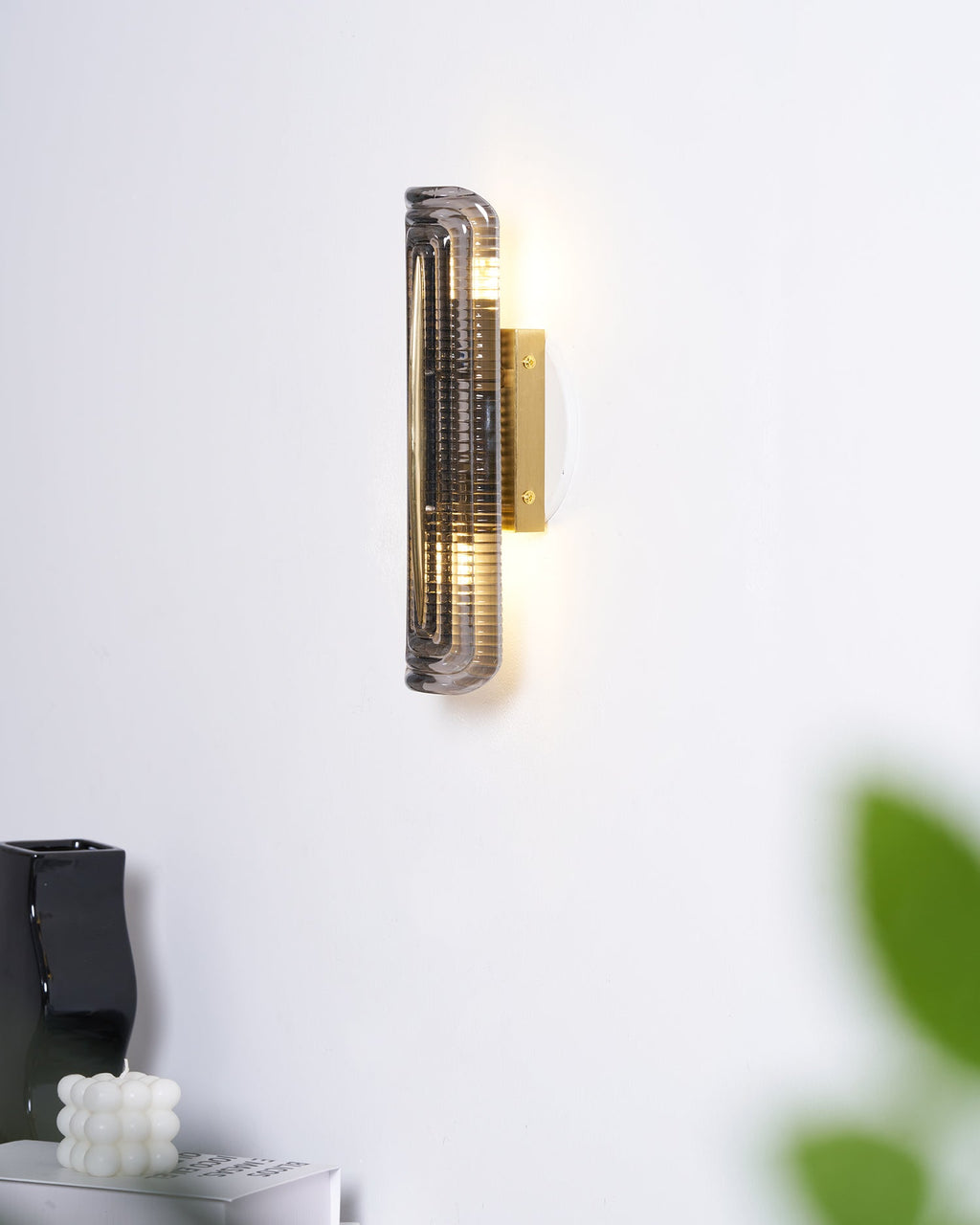Lámparas de pared geométricas para interiores modernos