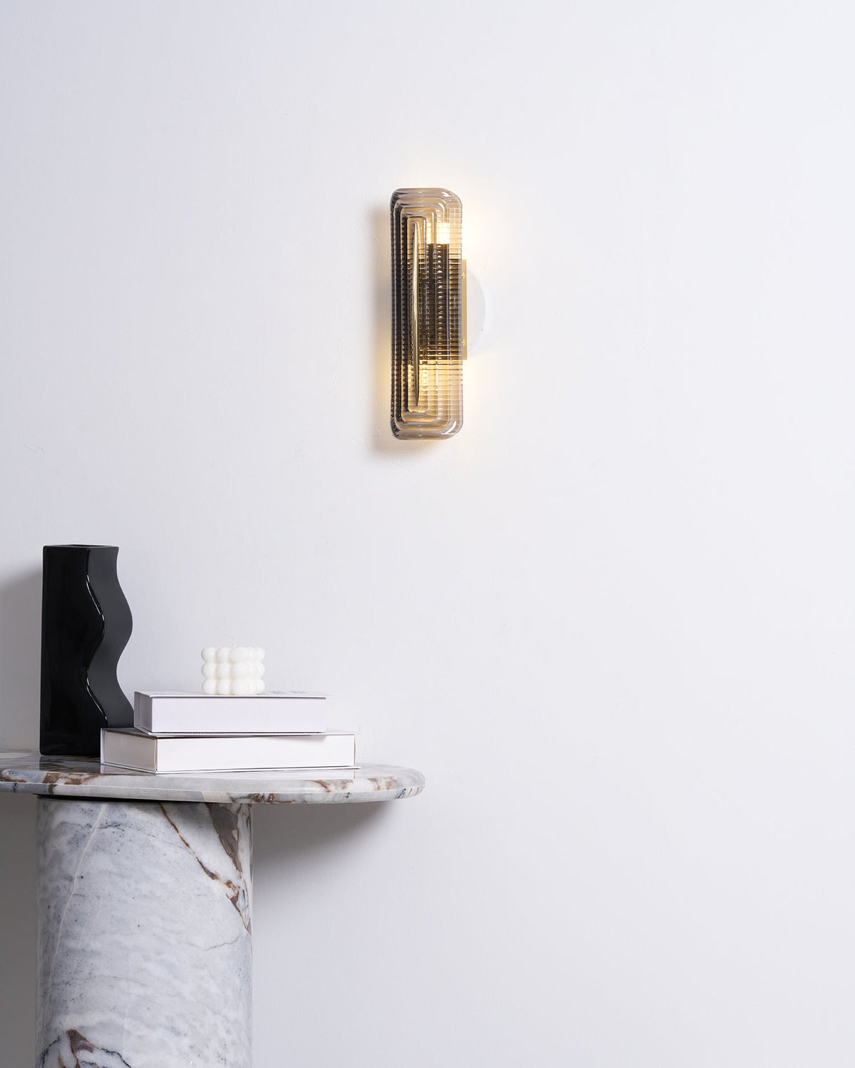 Lámparas de pared geométricas para interiores modernos