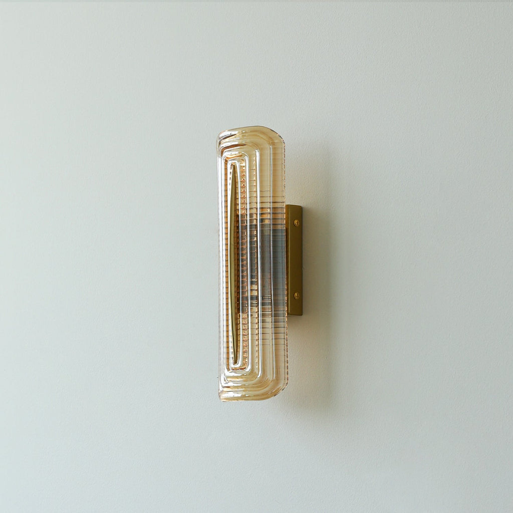 Lámparas de pared geométricas para interiores modernos