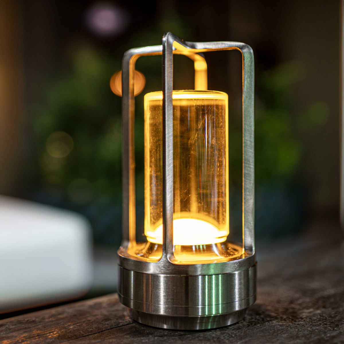 Lámpara de mesa estilo vintage recargable con control táctil y luz LED
