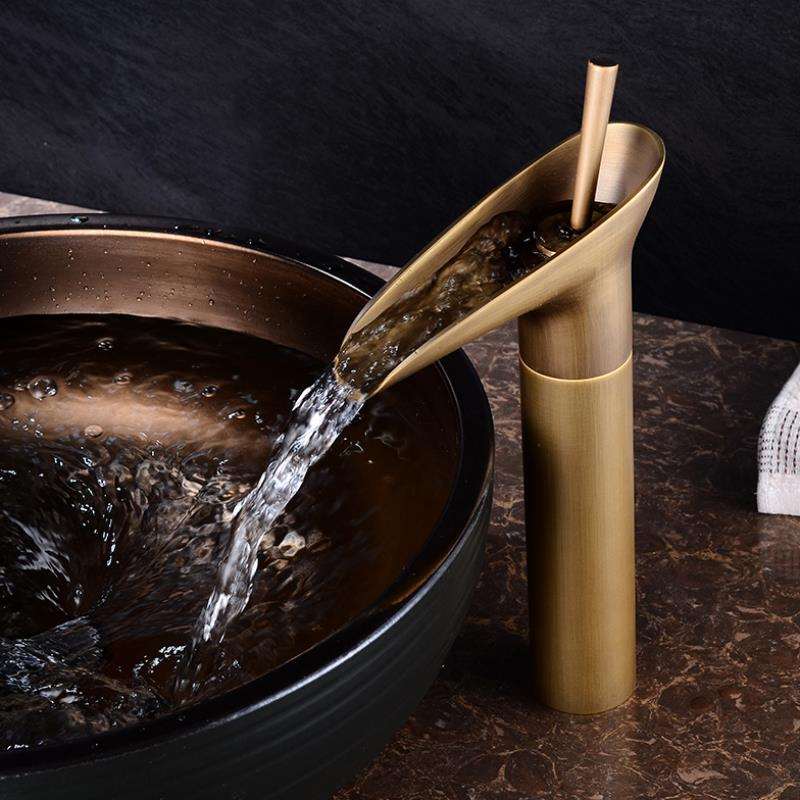 Waterfall Antique Faucet - product detail 2