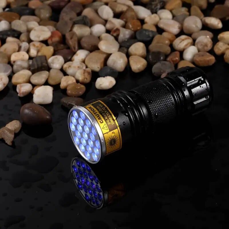 Powerful 21 LED pocket UV lamp - product detail 5