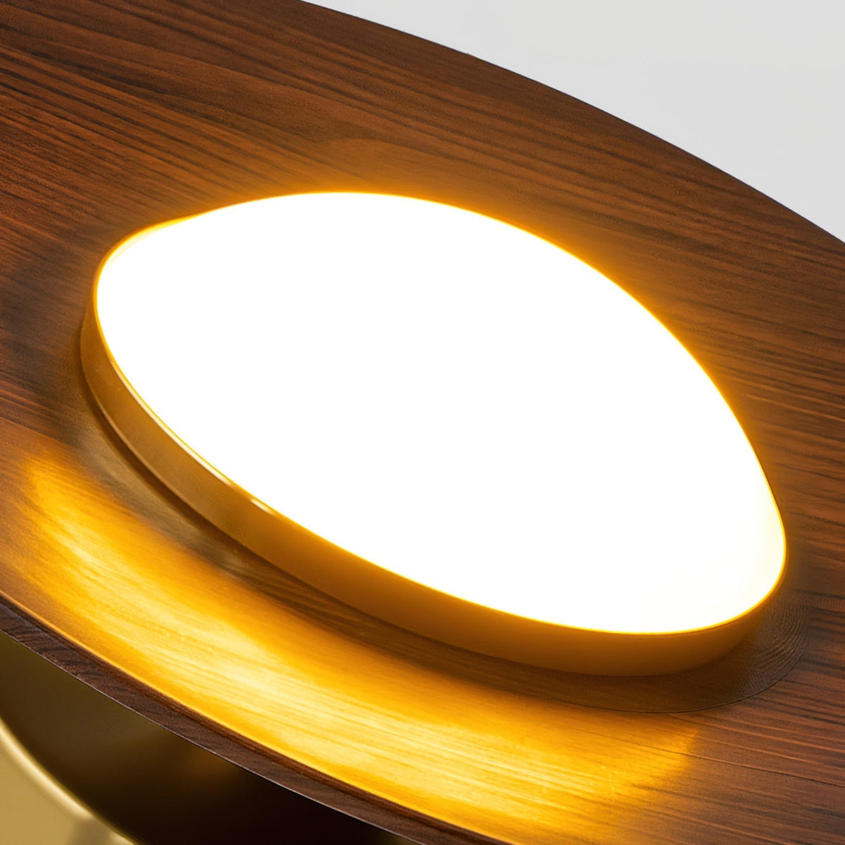 Luz de techo LED contemporánea con diseño compacto de montaje empotrado