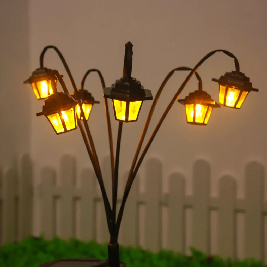 Retro Solar Garden Lantern – 6 LED Lights & IP44 Waterproof