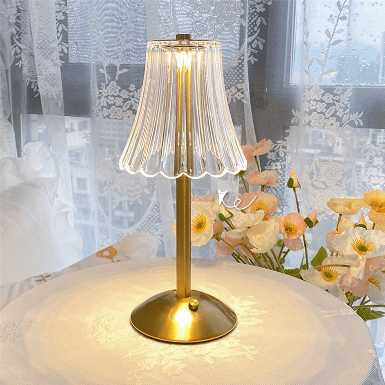 Lámpara de mesa de cristal decorativa con luz dorada para interiores modernos