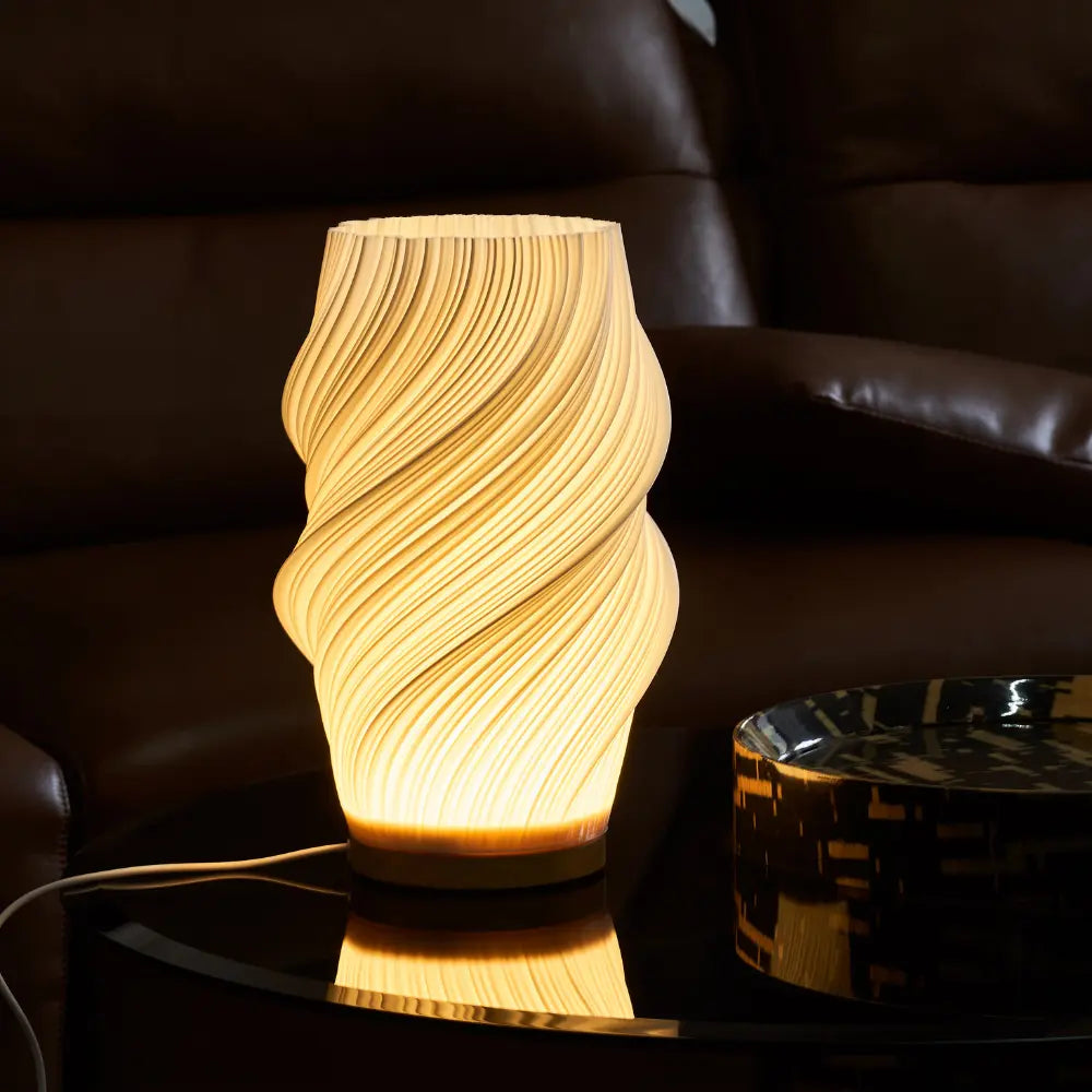 Lámpara de acento contemporánea con diseño de onda elegante y brillo ajustable