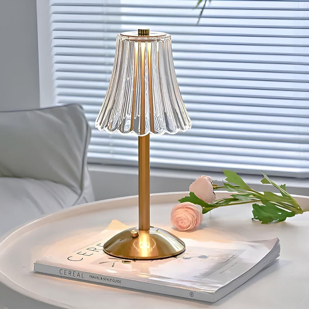 Lámpara de mesa inalámbrica con control táctil y luz ambiental LED