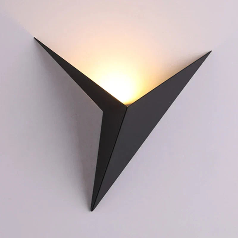 Lámparas de pared de lujo con diseño triangular elegante