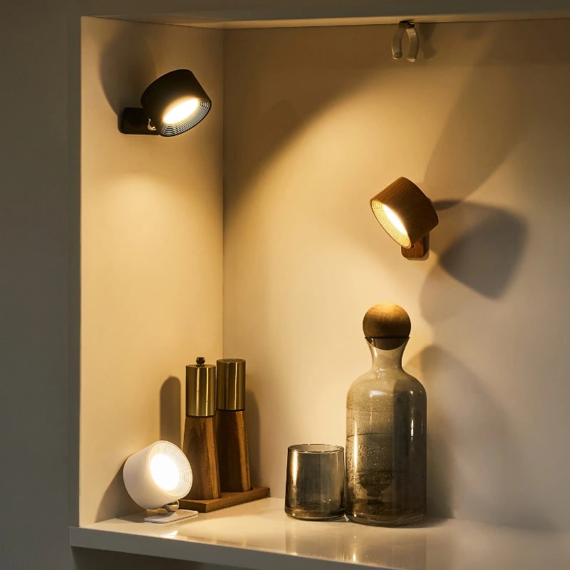 Aplique de pared LED magnético ajustable, inalámbrico y recargable, a pilas