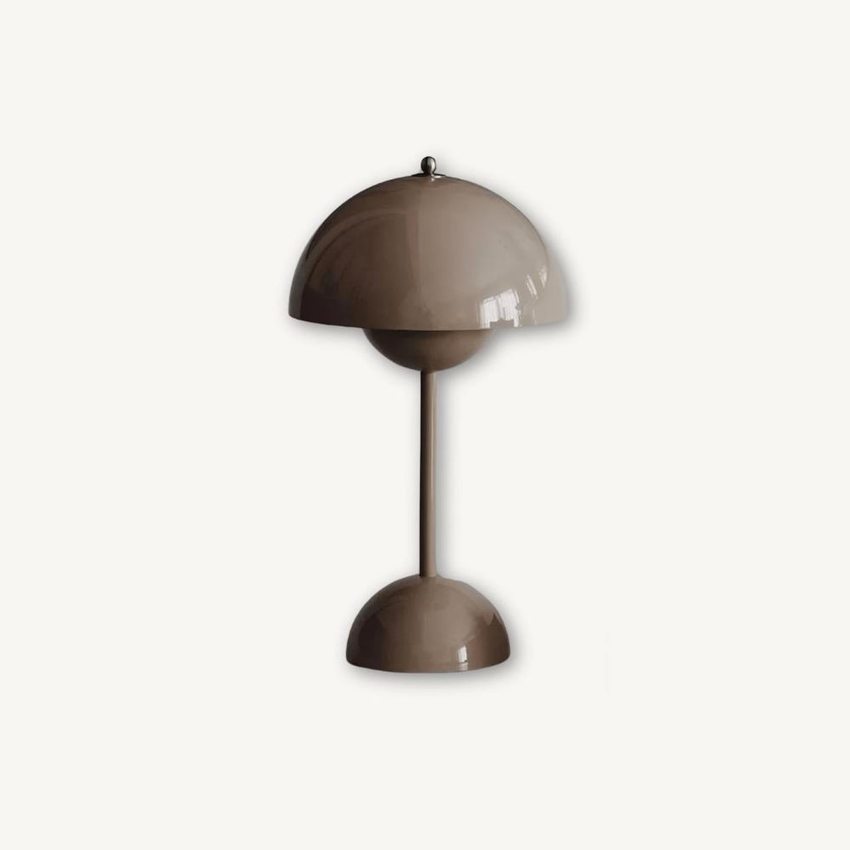 Lámpara de mesa LED escandinava moderna regulable para iluminación del hogar
