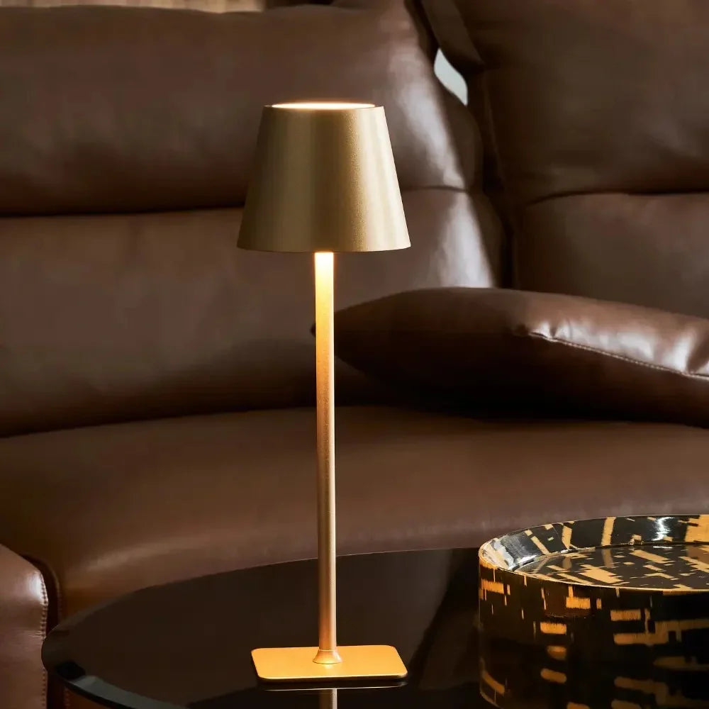 Lámpara de mesa alta regulable con control táctil y luz LED recargable
