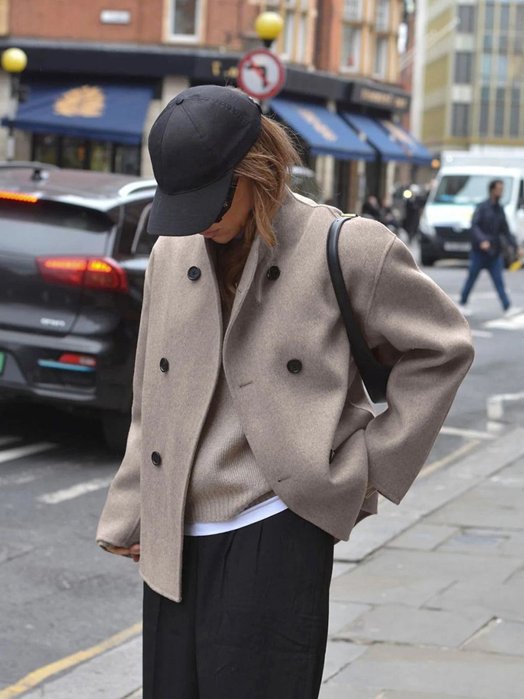 Trendy, loose-fitting jacket with button closure for women - product image 2