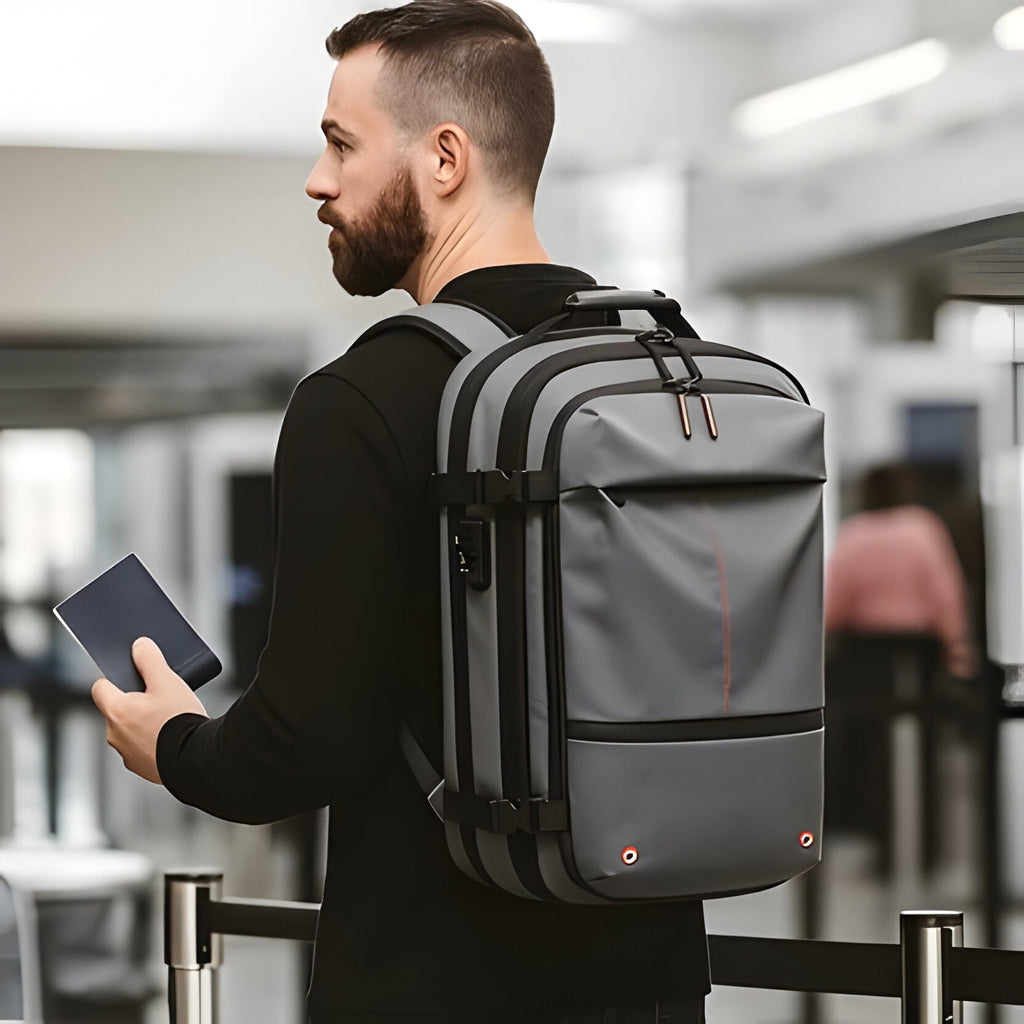 Structured Rucksack with Internal Compression System - product detail 18