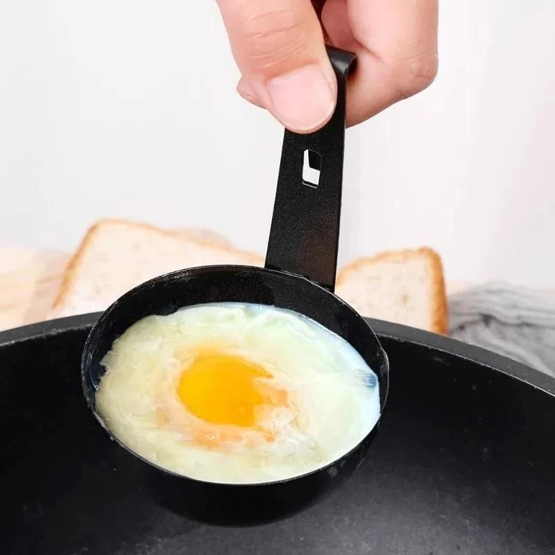 NOMOVA Egg Poacher with Nonstick Mold