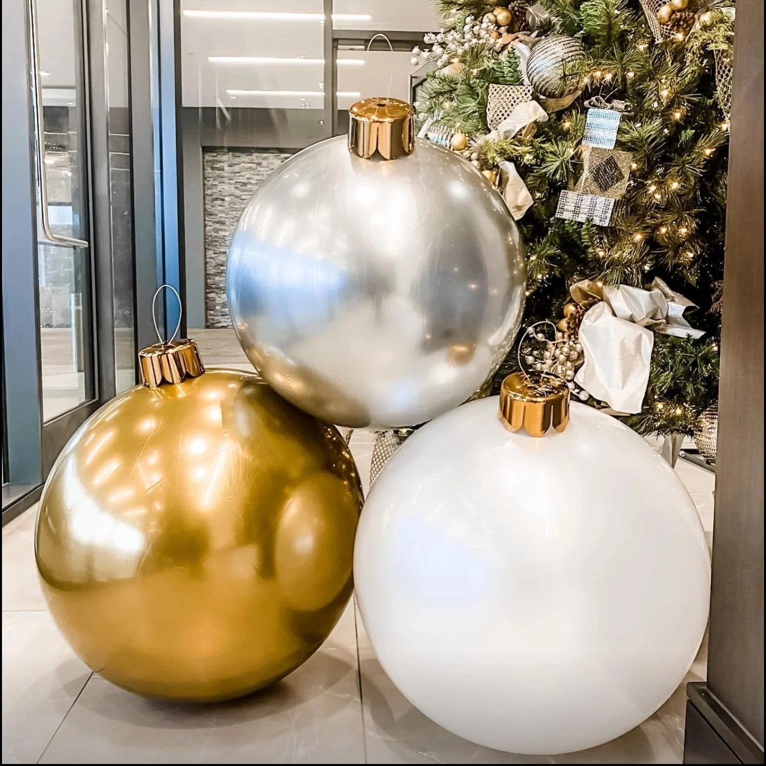 Inflatable Holiday Ball Decoration - product detail 2