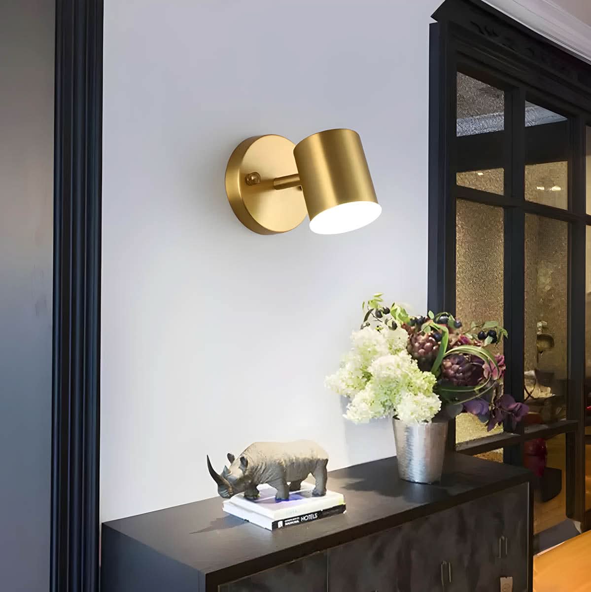 Lámpara de pared elegante con acento escandinavo