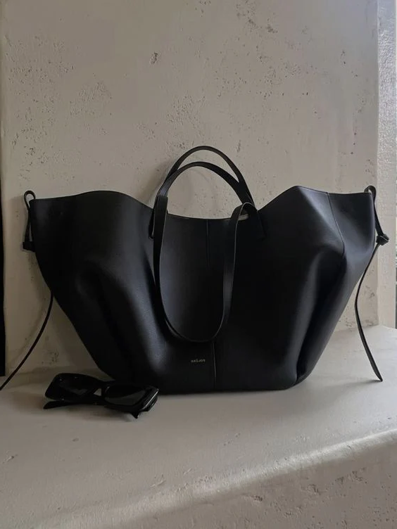 Vintage women's tote bag | Spacious shoulder bag - product image 2