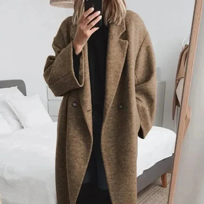 Oversized women's cashmere coat with lapel collar - product image 3