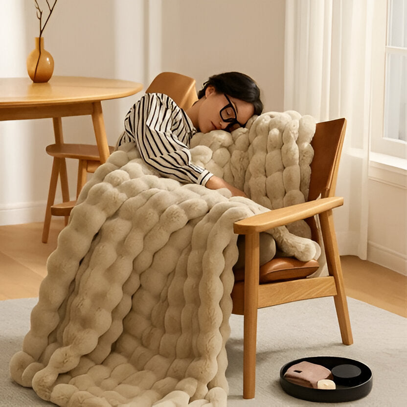 NOMOVA All-Season Blanket with Elegant Design