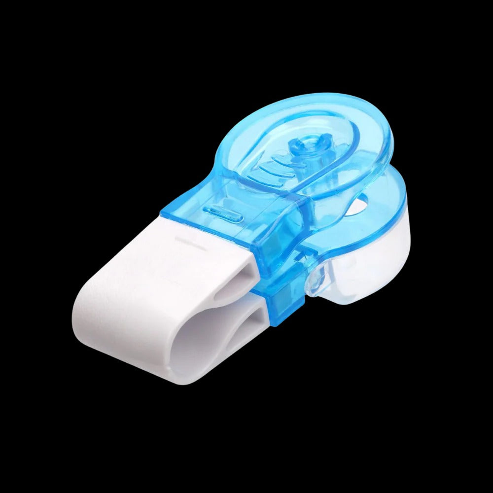 NOMOVA Portable Pill Taker