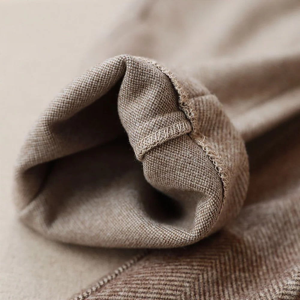 Elegant and Fitted Women's Pants - product image 5