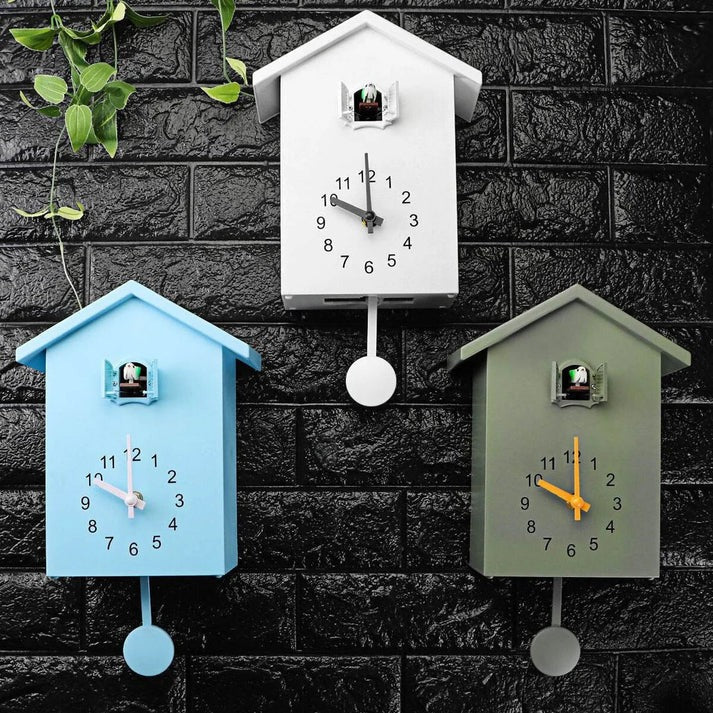 Cuckoo Clock with Decorative Design - product detail 4
