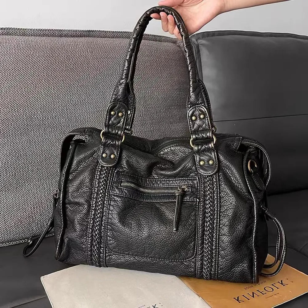 Black Handbag for Classes - product image 1