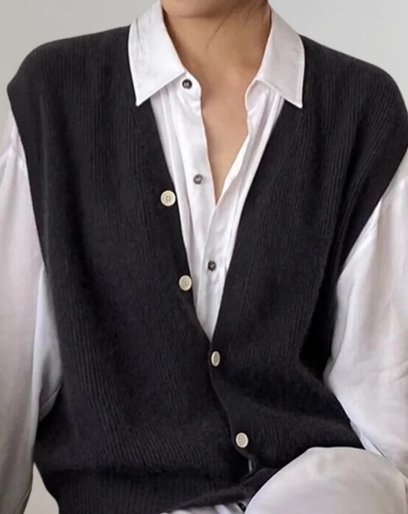 Casual knitted waistcoat with button placket - product image 1