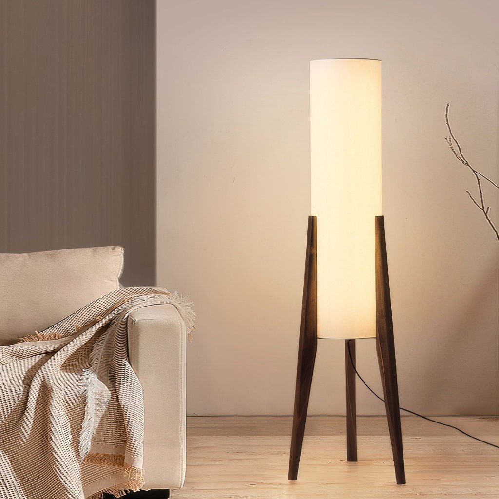 Lámpara de pie LED alta con trípode de madera, pantalla cilíndrica de tela y mesa auxiliar