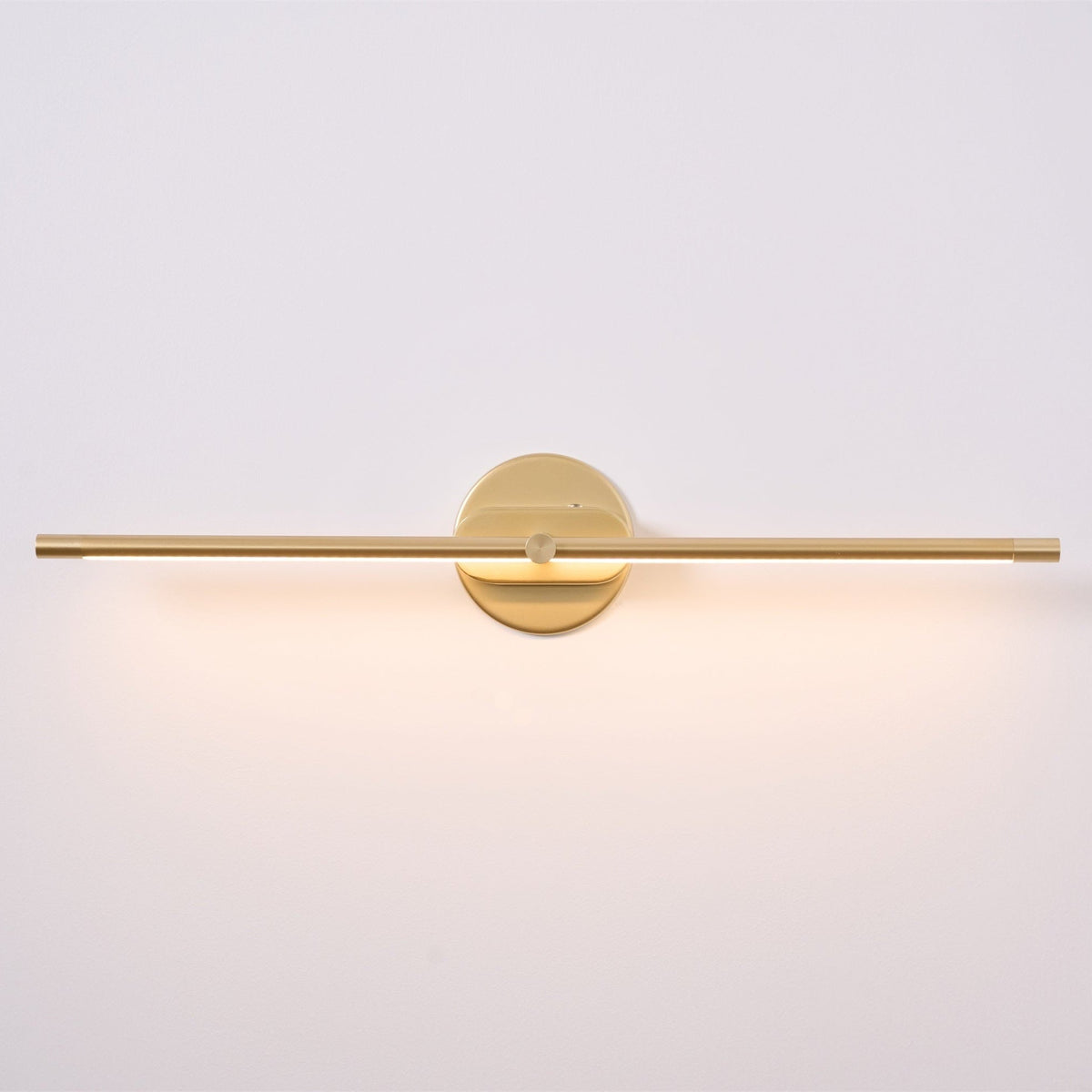 Aplique de pared moderno lineal a batería, con LED recargable inalámbrico y diseño minimalista