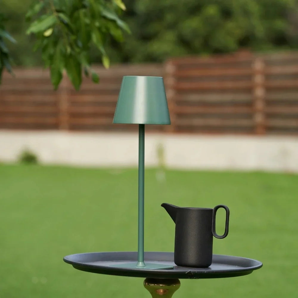 Lámpara de mesa alta regulable con control táctil y luz LED recargable